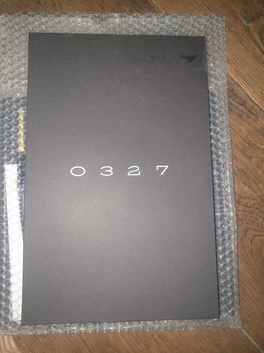 Minaeeeeeeee's tweet photo. Photobook #LISA 0327 LIMITED มีกล้องโพลาลอยด์+ของแถมครบชุด หายากมาก 

ราคา 2,000 บาท รวมส่ง ตำหนิ ตามภาพ 

#BLACKPINK
#ตลาดนัดบพ
#ตลาดนัดblackpink https://t.co/8kUzjHOyFk