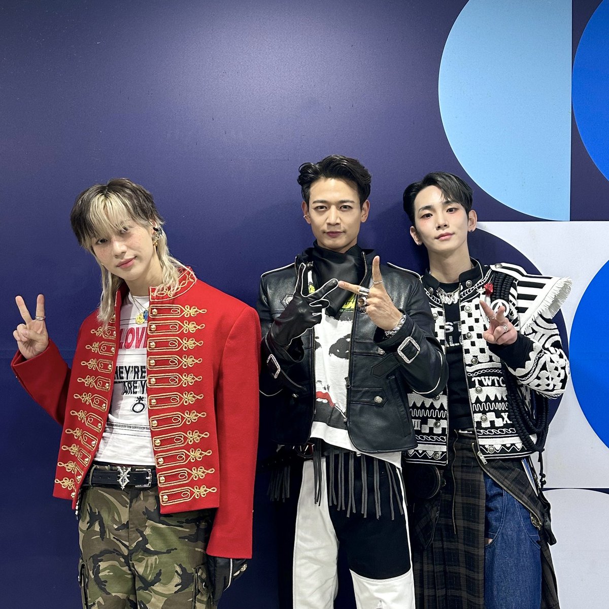 SHINee's tweet photo. 샤이니월드는 HARD하게 해냈고 증명했습니다💎 
계속해서 최선을 다하겠습니다. 감사합니다🩵

SHINee WORLD has shown HARD energy and power 💎
We'll keep on working hard. Thank you so much🩵

#샤이니 #SHINee
#HARD #SHINee_HARD
#HARD4thWin https://t.co/hFOwn5IW3W