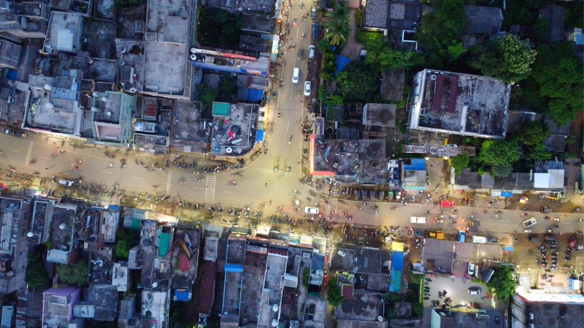 Debasish_bpt's tweet image. Witness the beauty of Dhenkanal city in the golden hour ⏳ 
1. View from Rly bridge
2. Dhenkanal Stadium
3. Main Road
4. Ganesh Bazaar

@dhenkanalm_hud @districtadmndkl @odisha_tourism @amara_odisha 
#xplorewithdebasish 
#amaraodisha #dhenkanal