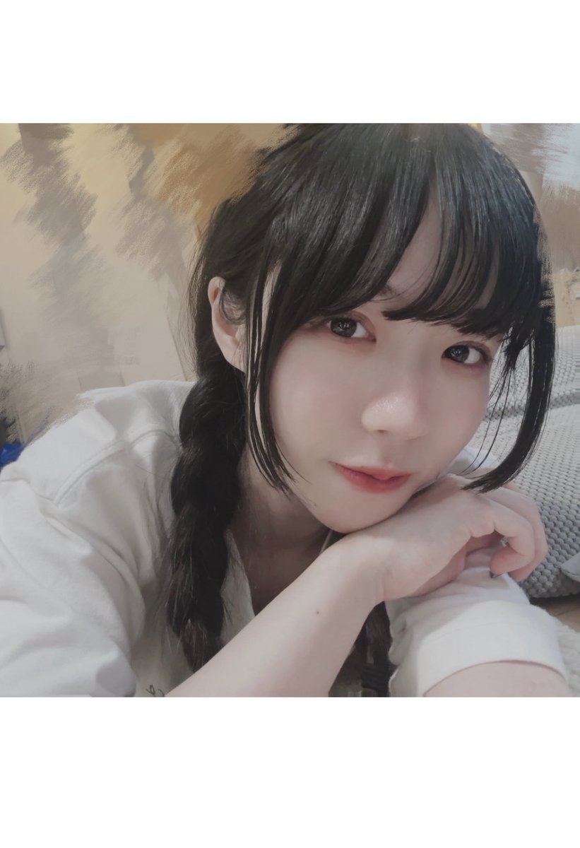 トークイベントも特典会もありがとう　緊張したけど前回よりリラックスして喋れたよ　YouTubeも作詞も漫画も歌も全部頑張るよ　ちゃんと結果出す　見ててね https://t.co/6eC0pBSLZS