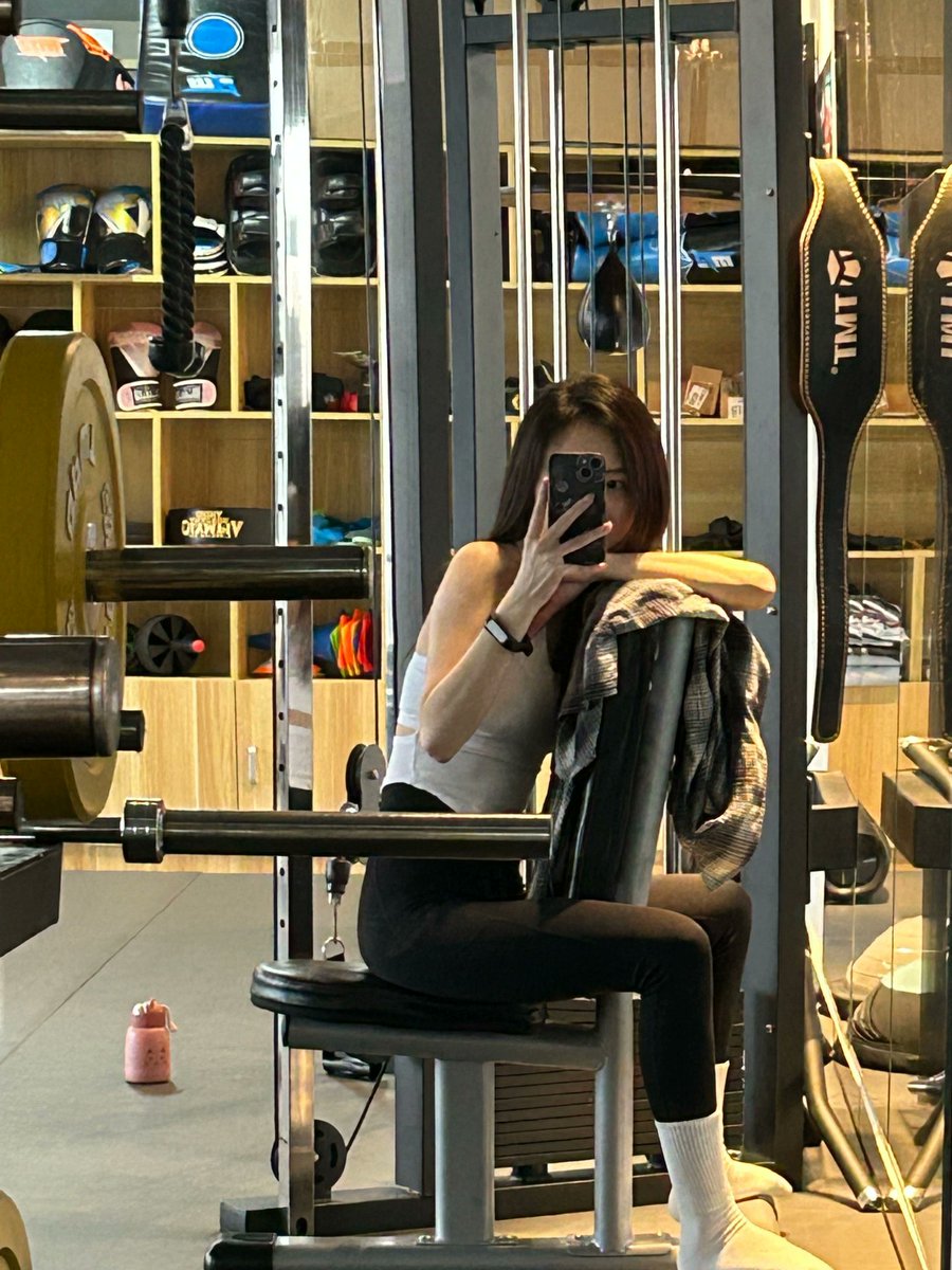 ukuk9008's tweet photo. The gym is not only a place to exercise, but also a space to release stress and improve self-confidence. It's where we go beyond our limits and become a stronger version of ourselves. 🏋️‍♂️🔥💯 https://t.co/7tcSSA7pST