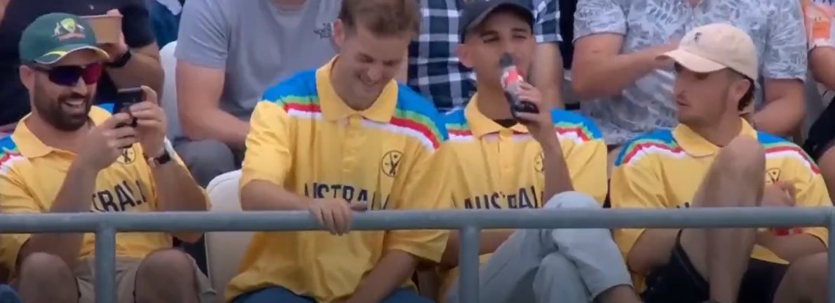 PakCricFanatik's tweet photo. Greatest sports kits ever
#1992WC https://t.co/iRy13SfzAN