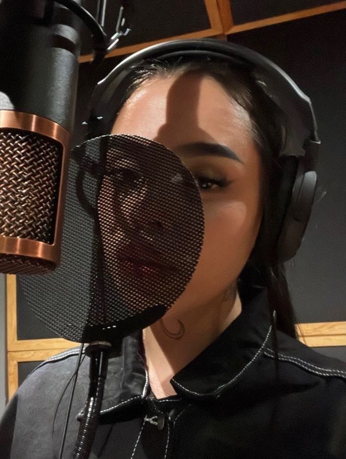 oy3mivida's tweet photo. si ella supiera lo mucho que su música me a salvado entendería cuanto la amo 🤍 https://t.co/q85prHB6Uw