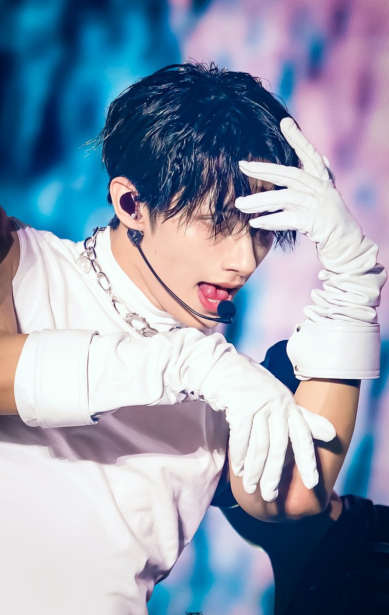 6_capsule_9's tweet photo. 230709 TMEA 
#문준휘 #JUN #文俊辉 #준 https://t.co/HLB60H7lpl