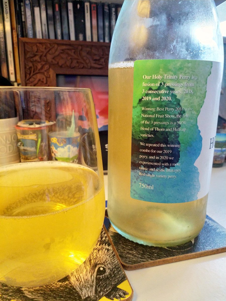 gillyinthepub's tweet photo. My choice of perry on a rainy Sunday is this delight from @Dunhamciderman Holy Trinity. Purchased via @catintheglass. Chilled this is a soft rolling Perry and it compliments my chicken coconut &amp; ginger with veg lunch perfectly. Yum! https://t.co/W8k5oUegCI