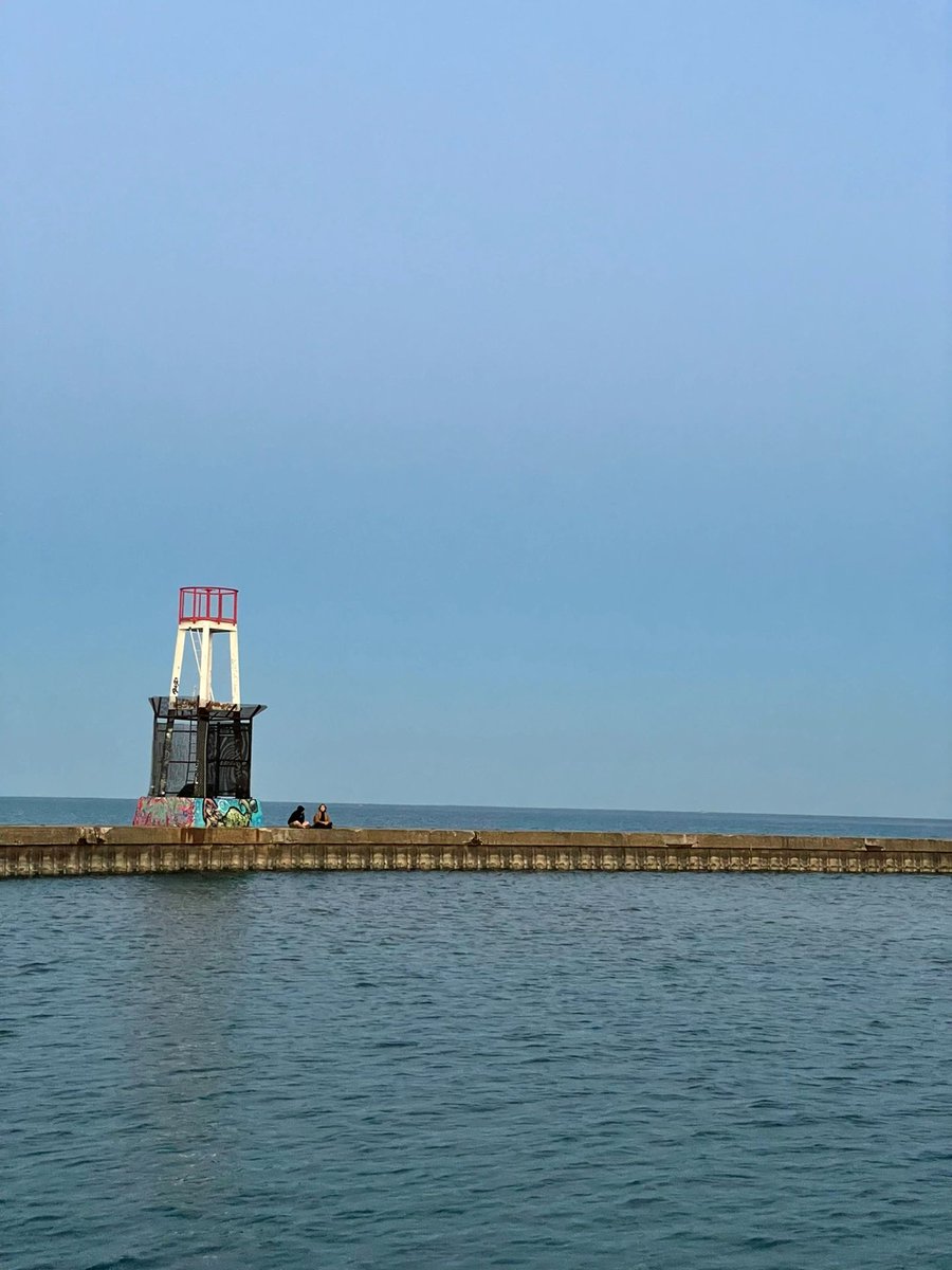 EmilyysEdits's tweet image. Lincoln Park in Lakeland
📍North Avenue Beach

#Chicago #BestSunset