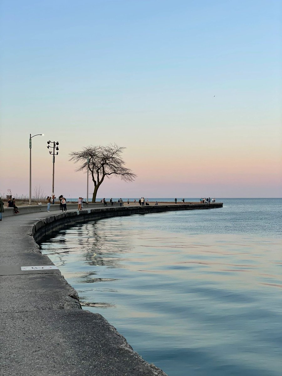 EmilyysEdits's tweet image. Lincoln Park in Lakeland
📍North Avenue Beach

#Chicago #BestSunset