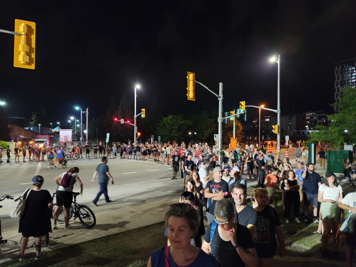 On Friday night the awesome volunteers at #OttBikePark parked our most bikes EVER (1,361) in one night at @ottawabluesfest! The pick-up lines were long but fast: people told me 10 minutes. It's free, but many people are generously donating to Bike Ottawa and Blues in the Schools.