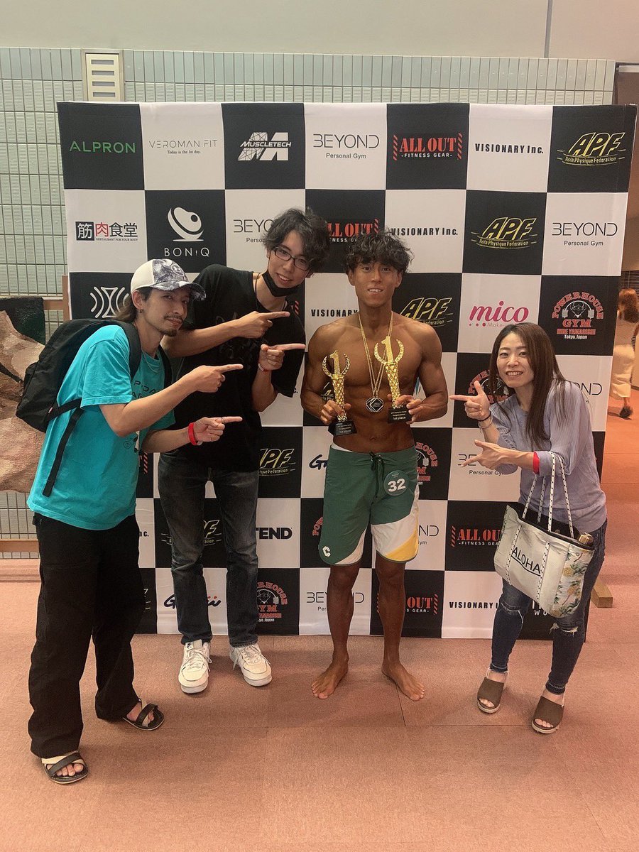 MAMORUbodymake's tweet photo. おいぃぃぃぃ
やってやったぜぇ🥴

ダブルエントリーダブル優勝した🏅🏅

バックステージで【全員蹴散らす】って豪語したけど内心ビビってたよ🥹

皆さん応援ありがとうございました🙏

#ダブル優勝したトレーニー 
#みんなに感謝を伝えたい 
#感謝の連絡網作りたい https://t.co/VmIDO9omsk
