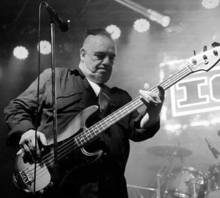 El mostro volvió a agarrar el bajo ayer en Córdoba. Tremendo lo vivido con este procer de nuestra música pesada