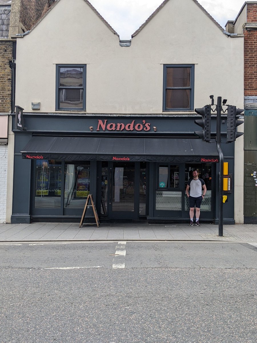 Malteza224's tweet photo. #Nandos219 we're (@ElliottW88 after a palarvar trying to pay to park) are in Brentwood Essex! We've walked past the Sugar Hut, famous from TOWIE and seen some native Essex people https://t.co/15xPQmKYUA
