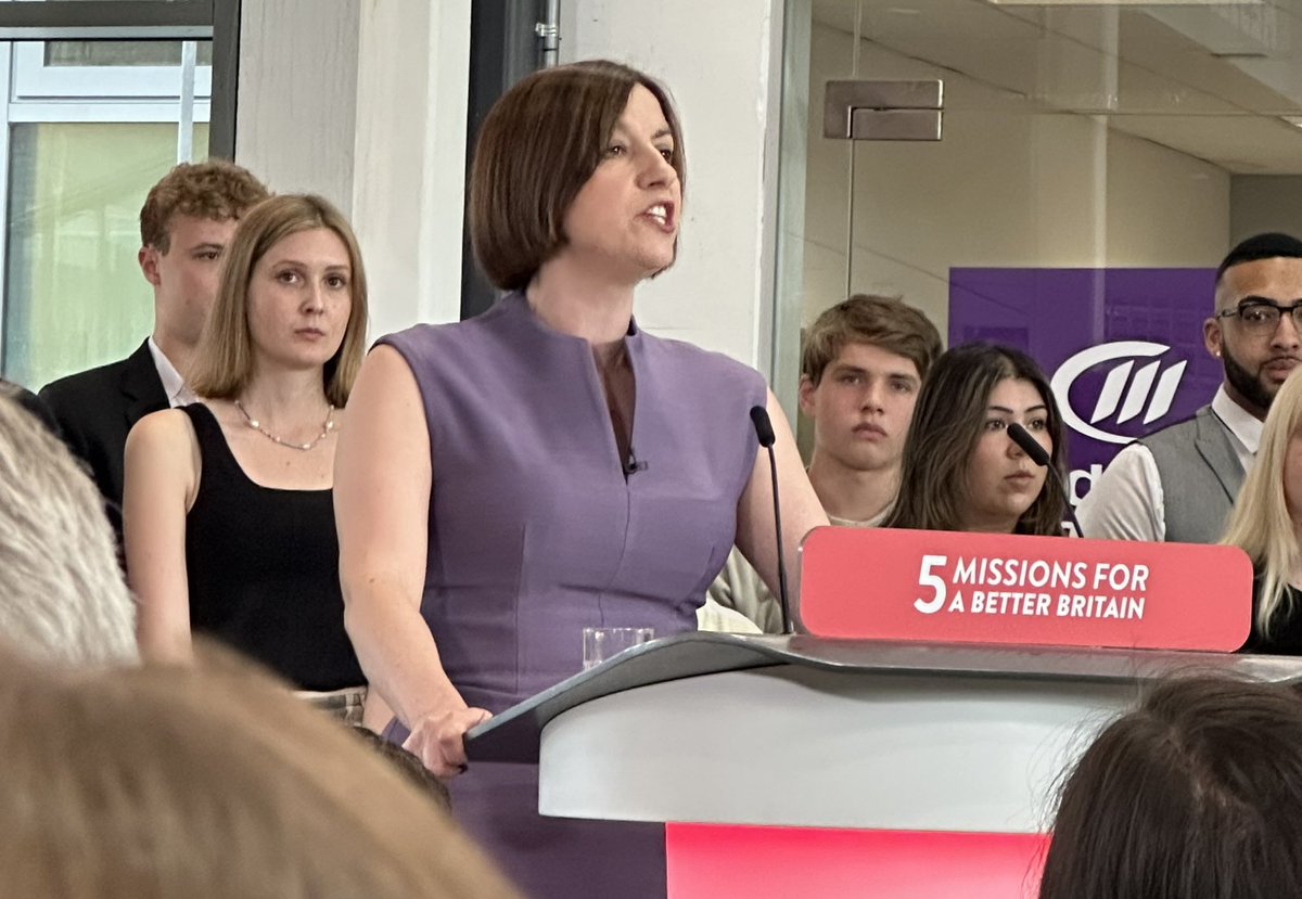 Thread 2 

He posed the question with <a href="/bphillipsonMP/">Bridget Phillipson</a> ‘why aren’t we keeping pace with the future of education?’.

That’s exactly what the The Foundation for Education Development  have been arguing for, and working towards over the past 4 years. <a href="/Fededucation/">The Foundation for Education Development</a>