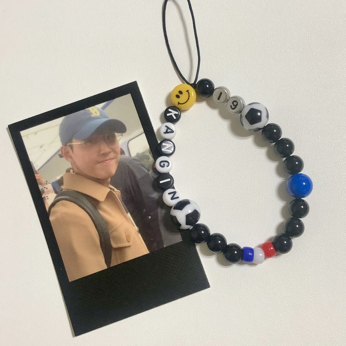 #RT event 🫧

⚽️🇫🇷강인이 PSG 이적 기념으로
❤️‍🔥 Kang in 19 폰스트랩(키링으로 활용가능)을
추첨을 통해 1분께 드립니다! 
(폴라로이드 X, 스트랩만 O)

⭐️ 7월 11일 오후 3시 당발
⭐️ RT만 하셔도 됩니다
⭐️ 축구 계정 &amp; 후기 남겨주실 분

#이강인