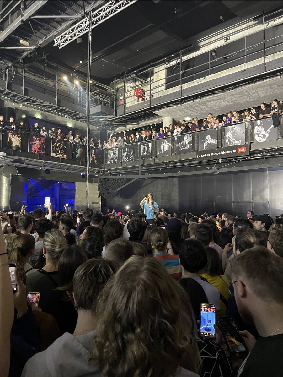 1ProLoic's tweet photo. @luji357 

Ha oué lourd le concert de Lujipeka https://t.co/3vudrct62A