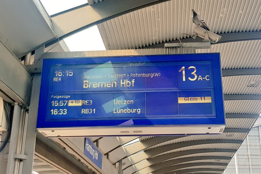 DeborahHosemann's tweet photo. On my way to the @LSCDiPH summer school in #Bremen. 🚅 Looking forward to the next week learning more about digital public health interventions and meeting lots of new people. #DiPHSummer2023 https://t.co/zyEAdrBPWD
