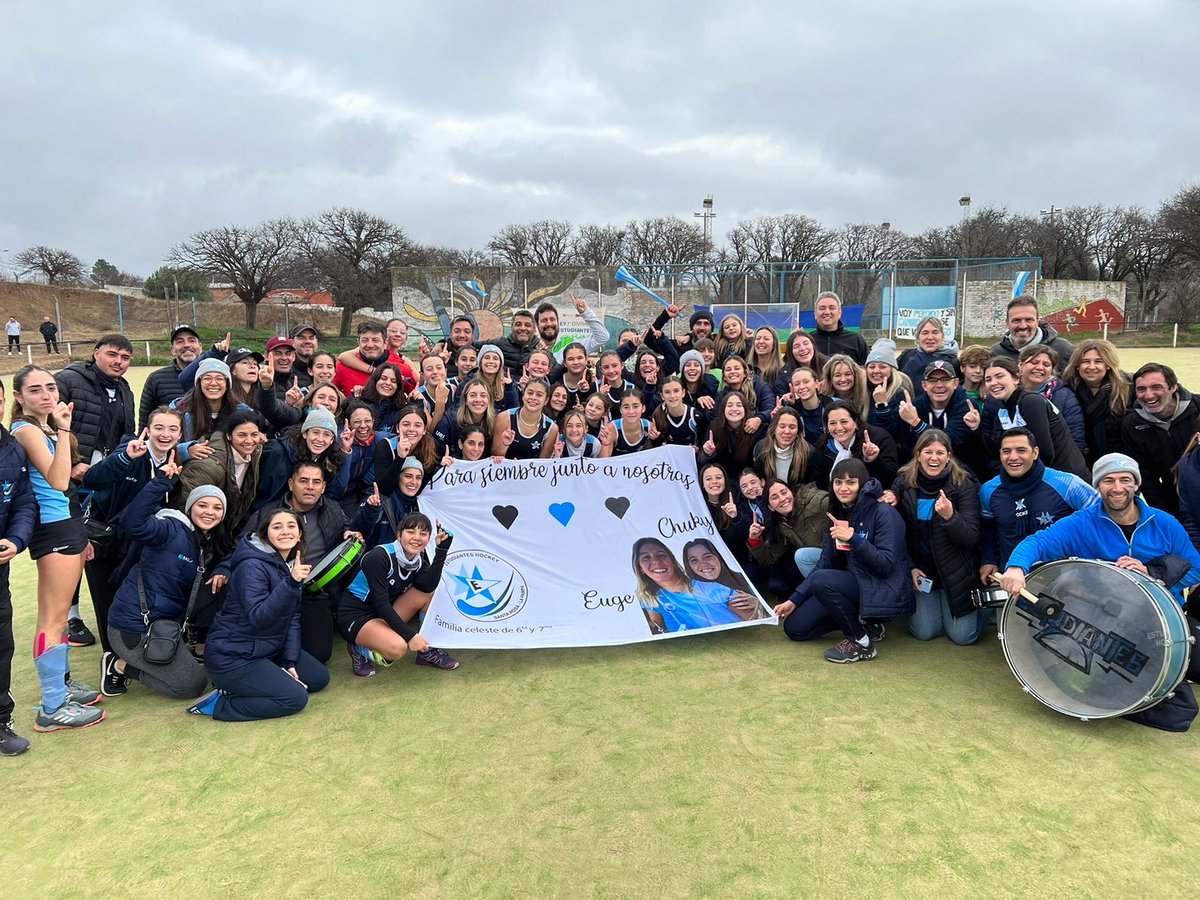 #AHORA 🚨 | ¡CAMPEONAS! 

La séptima celeste se coronó como visitante tras derrotar 3-2 a La Barranca. ¡Vamos Las Pibas! 💙

¿Los goles? Mia, Clarita y Fran. 

#Hockey #SoyCeleste