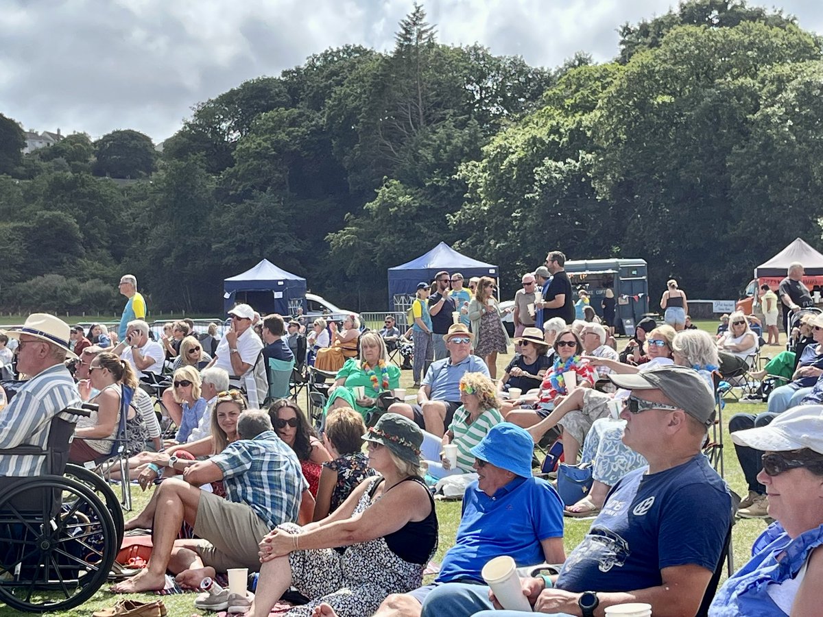 #SaundersFEST or should I say #SaundersBEST. Never been prouder of my gorgeous little village ❤️ And all for good causes. Thank you all involved in creating such a special event. Hoping it’ll be an annual thing…..pretty please 🙏🏻