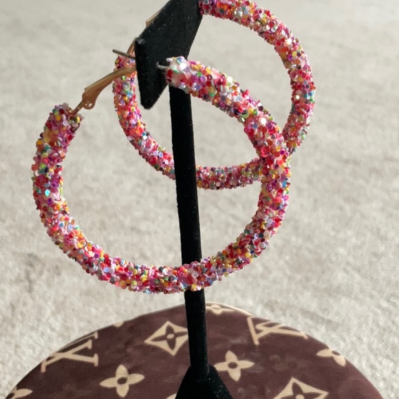 Blondeoneash's tweet photo. So good I had to share! Check out all the items I'm loving on @Poshmarkapp from @Bak444477 #poshmark #fashion #style #shopmycloset #vintage #neimanmarcus #none: https://t.co/uejCcZhT7t https://t.co/Z8sac8okgN
