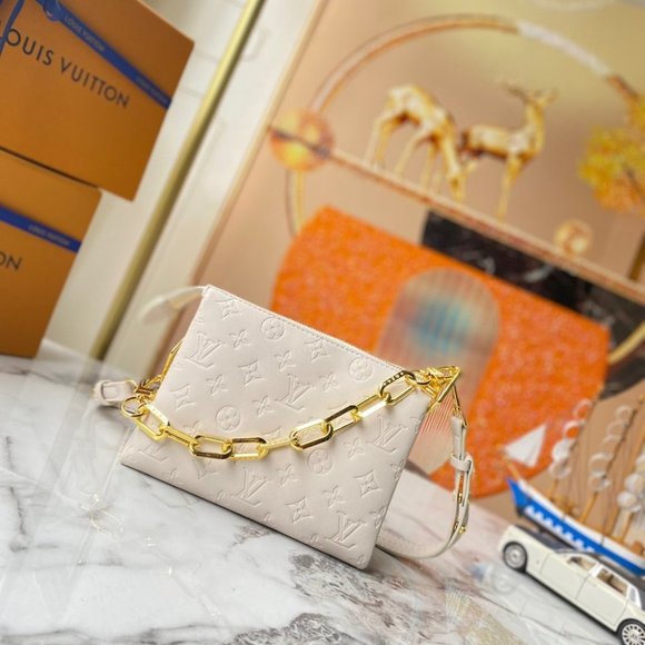 LondonNWright's tweet photo. So good I had to share! Check out all the items I'm loving on @Poshmarkapp #poshmark #fashion #style #shopmycloset #louisvuitton: https://t.co/3TCS32TDlQ https://t.co/WO9jP5dPKe