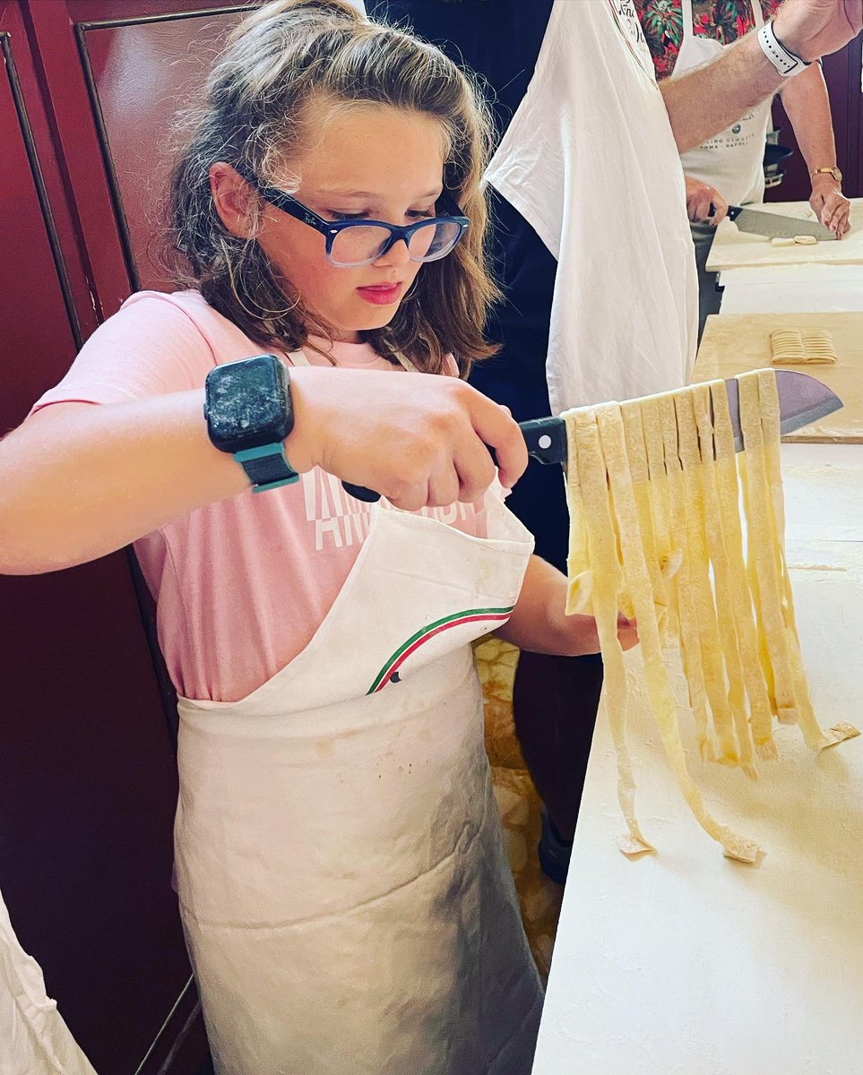 jdangor1's tweet photo. Check out the AMAZING fettuccine Gabi made. She said the cooking classes were her favorite Rome activities 🇮🇹 @EatAndWalkItaly https://t.co/90wdalHVf8