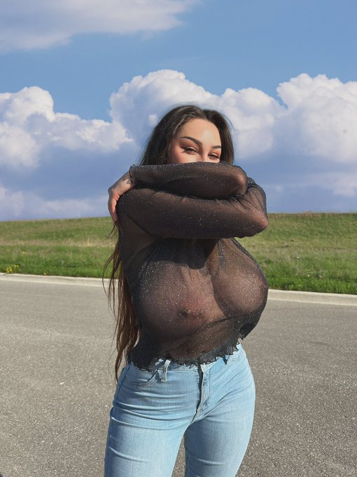 Happy Sunday 😙 https://t.co/IiqjymwkU5