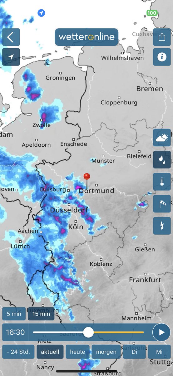 JensMatheuszik's tweet image. Es grummelt ganz schön. Wenn ich mir das #Regenradar anschaue, ist das weder für #BochumTotal noch für den #ColognePride gut. ⛈️
Gab ja auch schon entsprechende Warnungen (zumindestens für #Bochum).