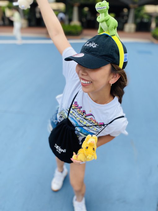 ディズニーシー行ってきた！ ワイワイがやがや食って遊んでまた食って笑ってな1日でした✨🍾🥂✨ 遊び尽くしたぁ https://t.co/8bNIHbBkaY
