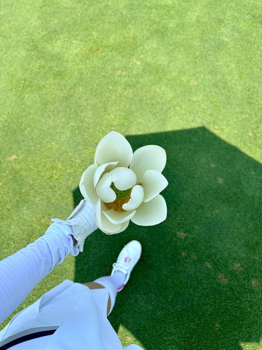 rubycalime84's tweet image. Play golf with friends and enjoy the weekend