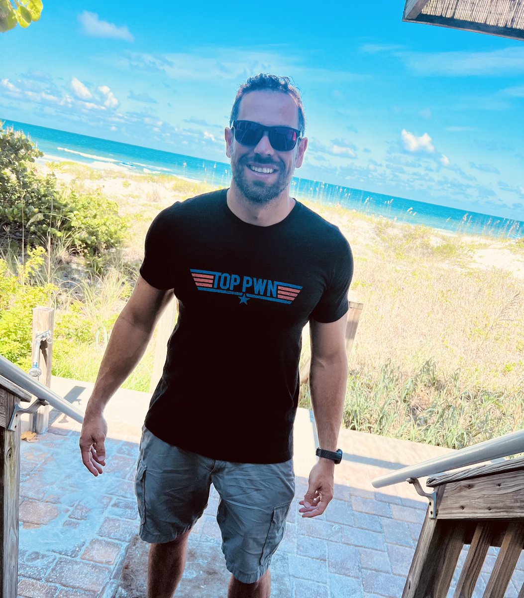 SecuriTeeStar's tweet image. My #1 stunna :) #SecureVibes #SummerVibes #TopPwn