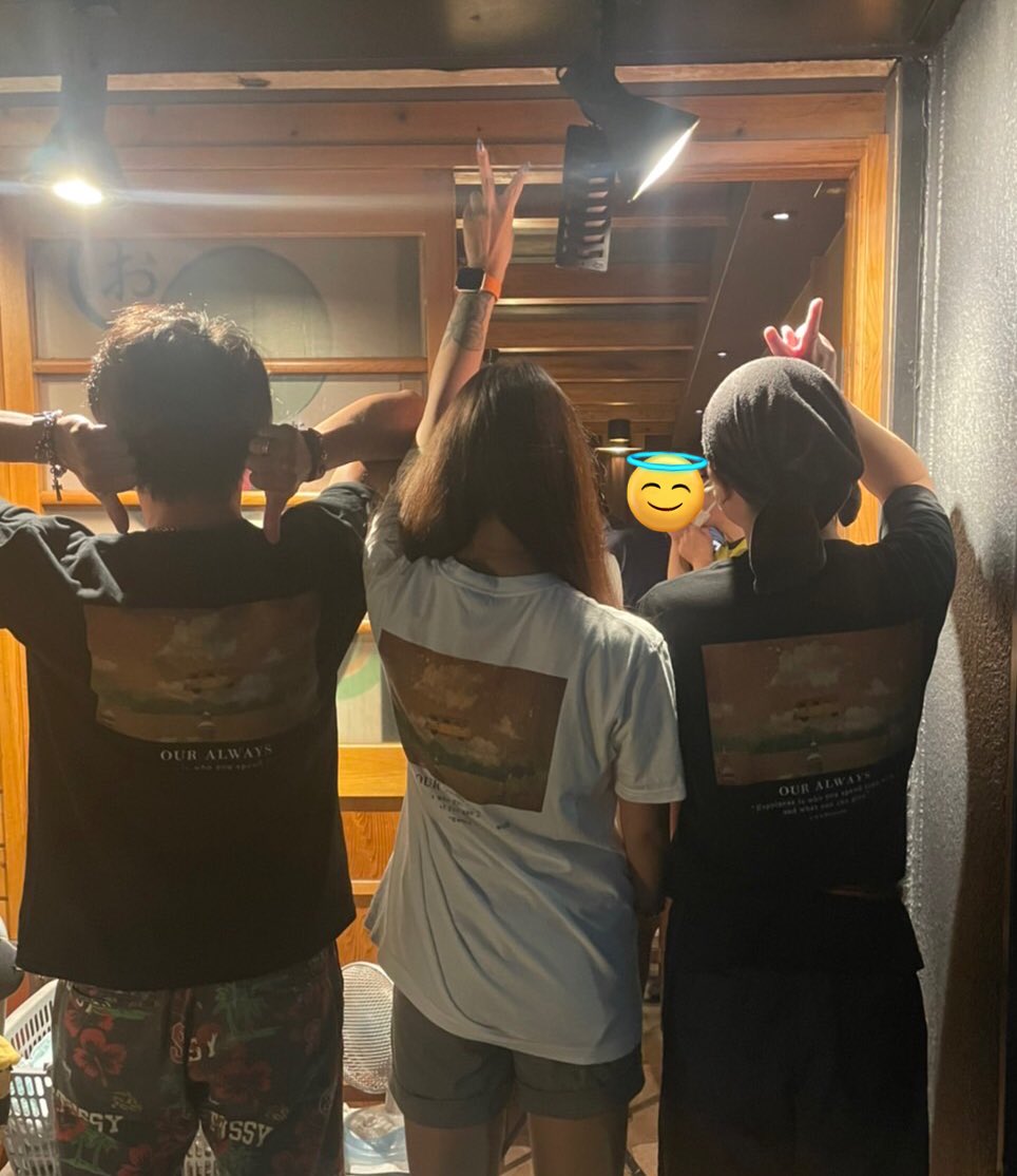 uver_mi19's tweet photo. 久々に⁇トレンド入ってたので？？
大阪crewです〜( 'ᢦ' )
アラサーですが宜しくお願いします٩( ´ω` )و

 #UVERworld好きな人と繋がりたい https://t.co/lGop3qYUDd