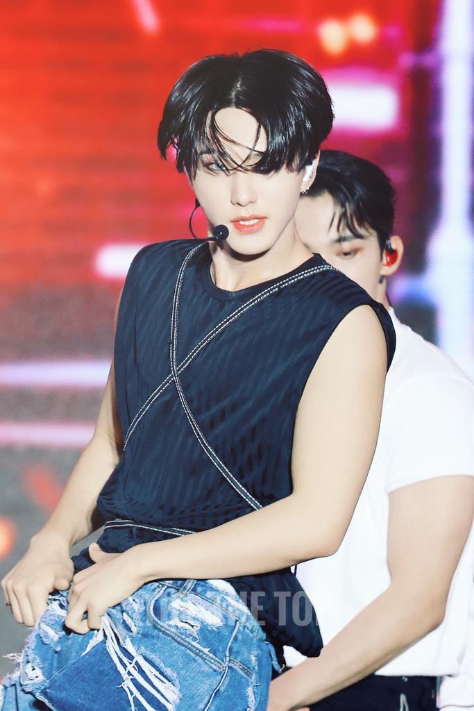 _tillthetop's tweet photo. 230709 TMEA 프리뷰 

수녕아 오늘 진짜 호랭이 같아용🐯

#세븐틴 #SEVENTEEN #호시 #순영 #HOSHI #ホシ 
@pledis_17 https://t.co/lwZB68tOpI