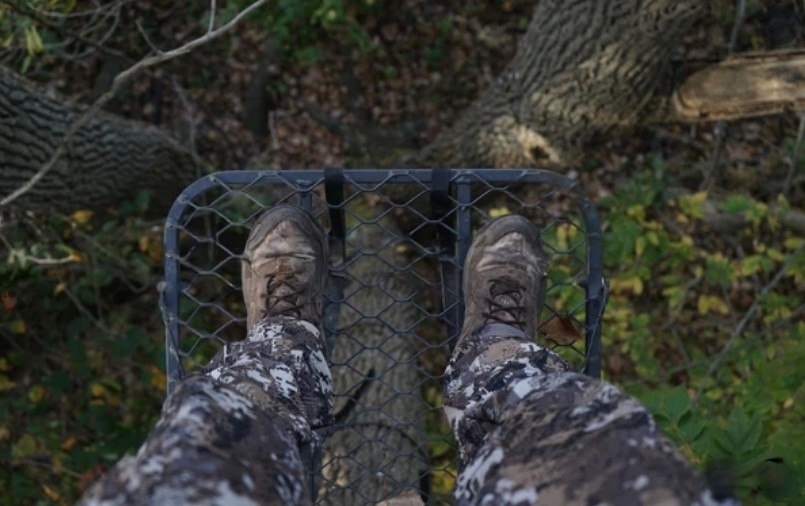 HuntsMaster_'s tweet image. 🌳🦌 Exploring new hunting grounds this weekend and hoping to discover hidden treasures. The anticipation is building up, and I can't wait to immerse myself in the serenity of nature and test my skills as a bowhunter!