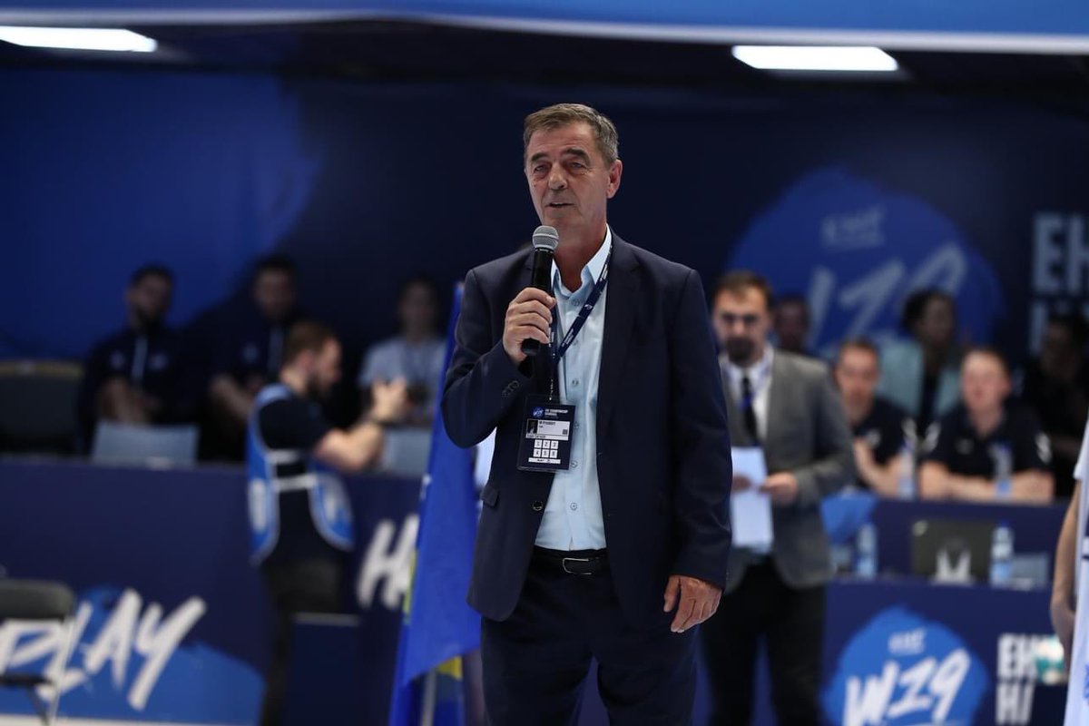 FHK_Zyrtare's tweet photo. Photos from the opening ceremony on EHF Championship W19 in Prishtina
#EHF #followthefoture #KosHandball https://t.co/EFfklMo3Ak