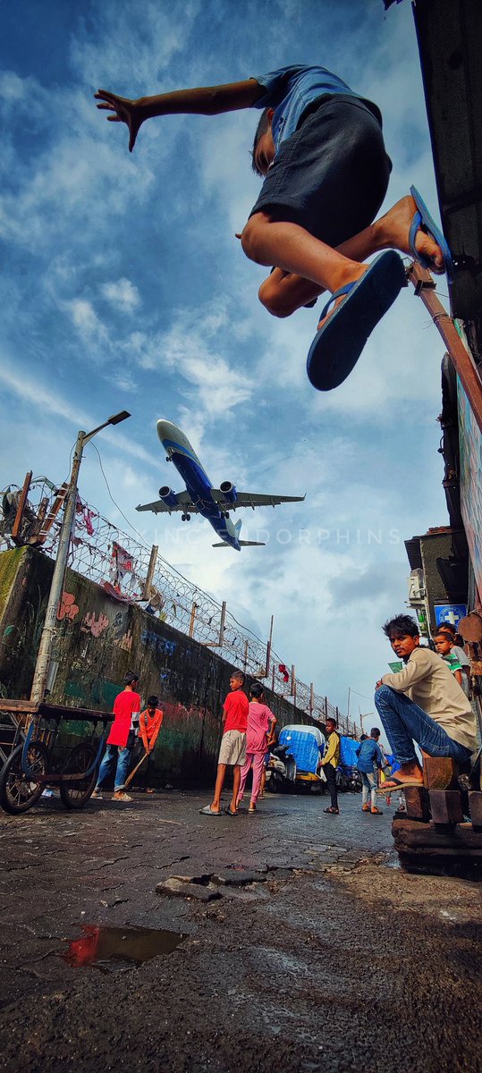 SEENDOCIN's tweet photo. No dream too big for you, no leap too high for you... All you gotta do is believe! 
#Mumbai #MumbaiRains https://t.co/uNFTeqsw5a