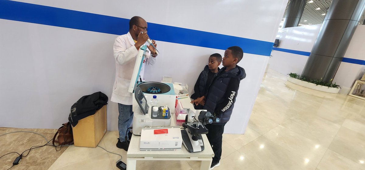 Hailem_desalegn's tweet photo. Inspiring #nextgenerationhealth #3Dprinting #Innovation #research #technology Thank you @FMoHealth @lia_tadesse @DanielBurssa https://t.co/jHWcWQgi6T