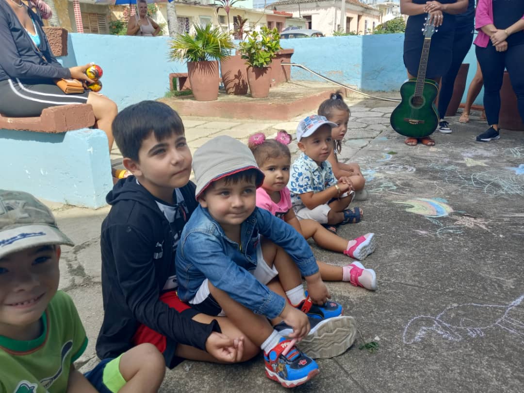 Diversas actividades se desarrollan en #SanctiSpíritusEnMarcha como parte de la etapa de #VeranoConAmor #70Moncada <a href="/DeivyPrezMartn1/">Deivy Pérez Martín</a> <a href="/JulioLu36970211/">Julio Luis</a> <a href="/MEspirituana/">@MariposaEspirituana</a> <a href="/RomelBeltrnPre2/">Romel Beltrán Pérez</a> <a href="/isbelreina1979/">Isbel Reina Cuba</a> <a href="/Dailany2011/">Dailany González Medina</a> <a href="/YeroMendoza/">Loreta Yero Mendoza</a> <a href="/AlienBorges/">Alién Borges</a> <a href="/VeitiaAlien/">Alien Veitía Pérez</a> <a href="/Yanisley_Gallo/">Yanisley</a> <a href="/Idalsy4/">Idalsy</a>