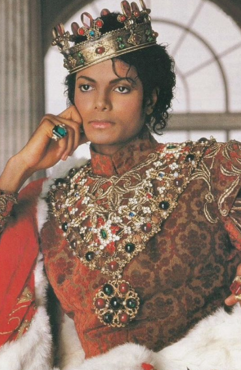 AboutMusicYT's tweet image. Post your opinions on Michael Jackson: