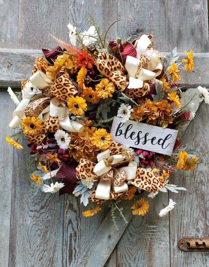 ShopYia's tweet photo. Excited to share the latest addition to my #etsy shop: Autumn Wreath, Fall Floral Wreath for front door, Animal print Wreath, gift for her, home decor, Thanksgiving, farmhouse fall, Leopard https://t.co/vxCHhUGJsV #beige #thanksgiving #circle #orange #hydrangea #countr https://t.co/hFJNKX3e2w