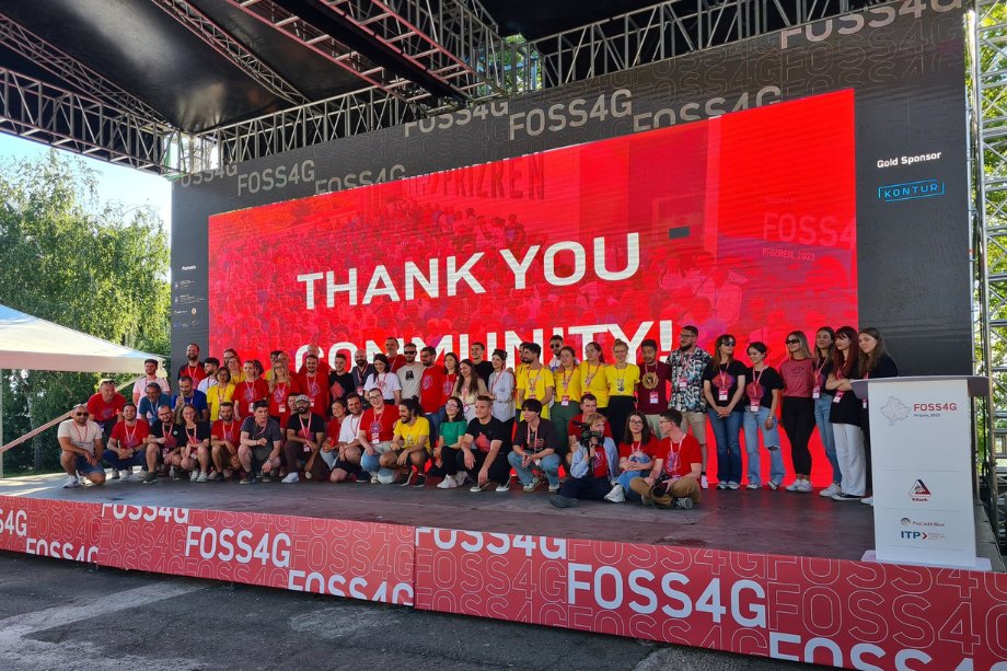 foss4g's tweet image. 🙌A huge shout-out to everyone who made #FOSS4G2023 a huge success! 
From the dedicated organizers to the incredible participants, your energy, expertise, and passion have left a permanent mark on the open-source community. 
Thank you for a remarkable #FOSS4G experience! 🌍🚀