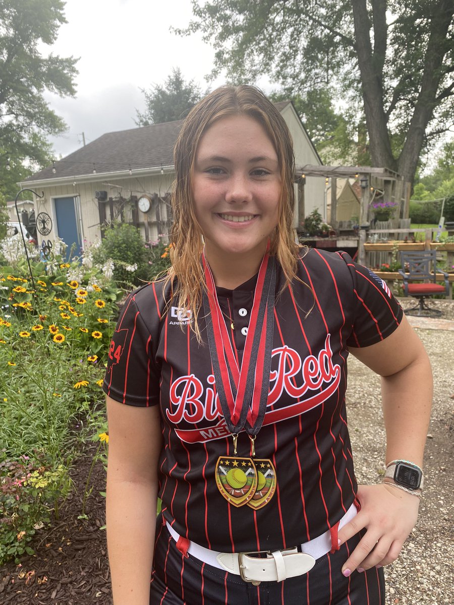 ShaiMoore24's tweet photo. Mentor Big Red went 3 - 0 in pool play. Ready for bracket play starting at 12:30. I was honored to get two MVP medals!  Let’s win it all today! https://t.co/wCakL4fdJX