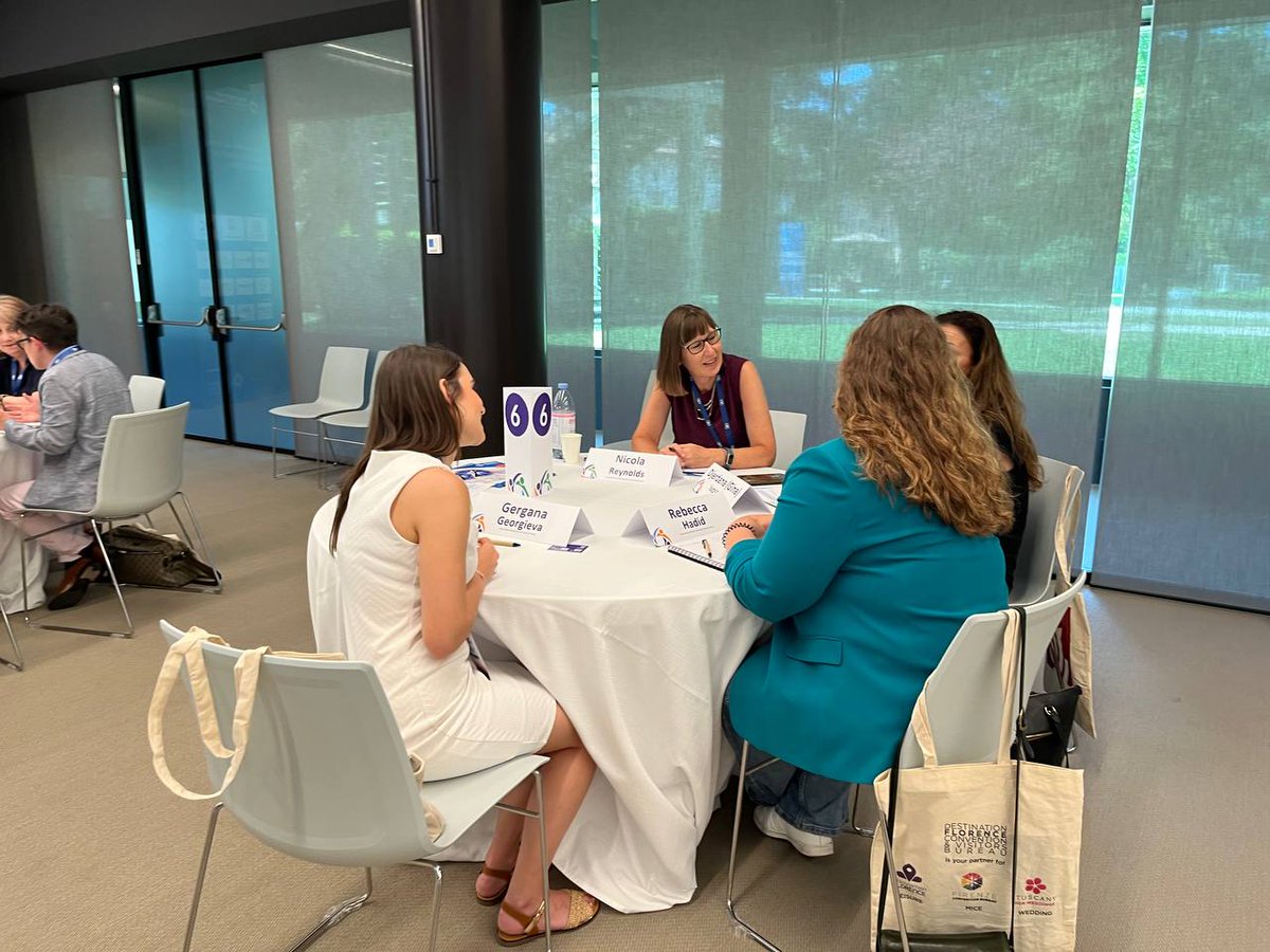 AssnExecs's tweet photo. Connections are at the heart of our congress #AWC23 We believe in the power of building meaningful relationships and opening doors to new opportunities. From engaging sessions to networking events, our congress is designed to facilitate these relationships. https://t.co/W2ykW0M3oF