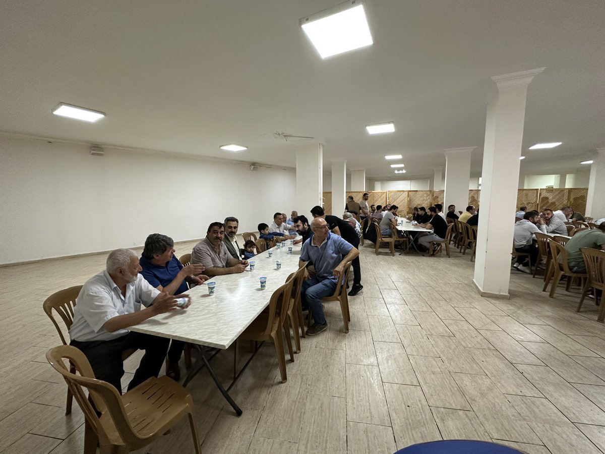 burakcifci34's tweet photo. Geçtiğimiz günlerde vefat eden, Bostancı Sanayi Sitesi Esnaflarından  Erdal Öztürk beyin ailesine İlçe Başkan Yardımcımız @ugurbuyuk88 ile taziye ziyaretinde bulunduk.

Merhuma Cenab-ı Allah'tan rahmet, Ailesi ve yakınlarına başsağlığı diliyorum.

@atasehirakparti 
@osmannnurika https://t.co/o68YJ73dDb