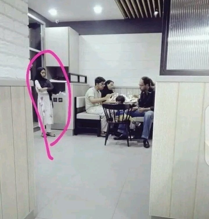 If you don't want your servant sit with you at restaurant and eat with you so please don't bring them there, stop making fun of their poverty and indulge them into inferiority complex💔