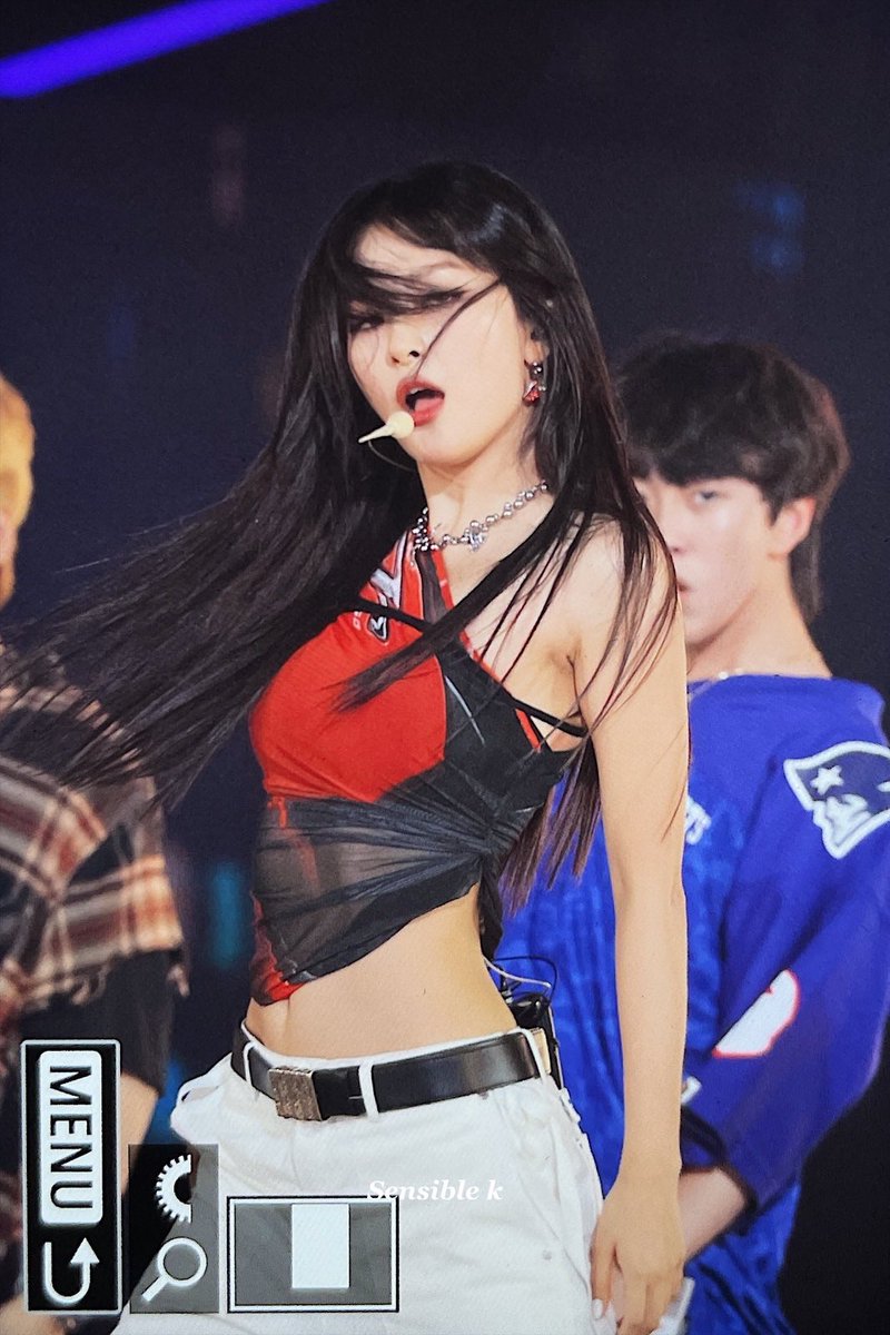 5stars28's tweet photo. THEE KANG SEULGI PHOTO 🔥 https://t.co/roi409rnLE
