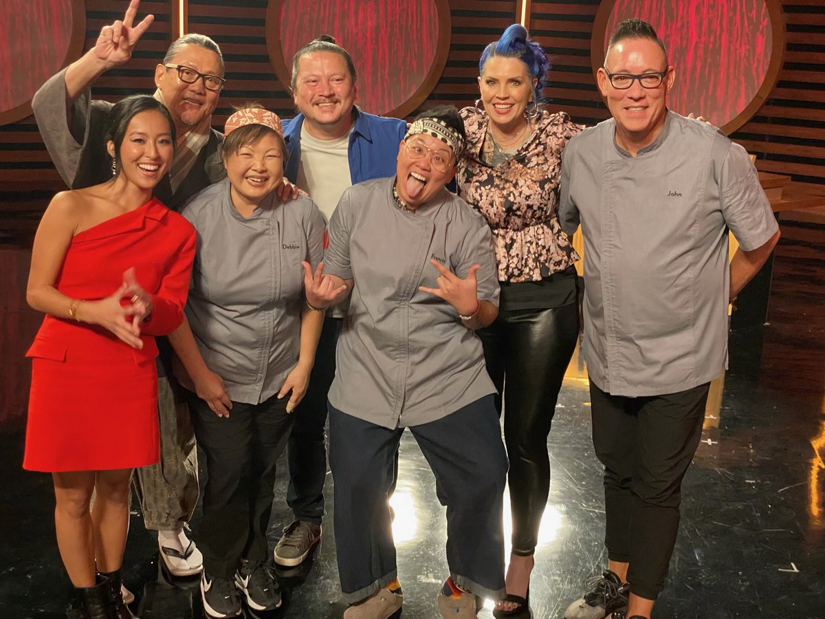 #SUSHIMASTER

First-ever cooking competition series focused on the most popular #cuisine in the world: #sushi. Streaming on @therokuchannel.

(1) Cast of chefs; (2) Grandma on the set; (3) Day one done; (4) Finals last day and we have a winner.