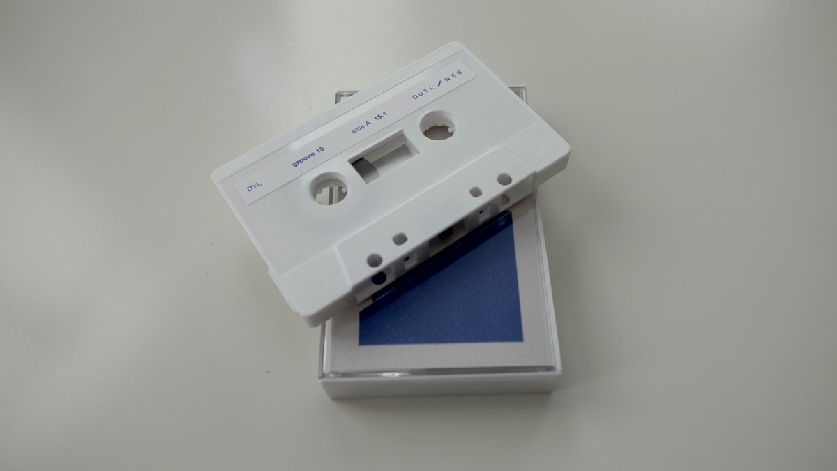 outlineslabel's tweet photo. DYL groove 15 tape.
Artwork Iwona Jarosz.
#160bpm #ambient #drumandbass #minimalism #grooveseries https://t.co/pSI16xVGod
