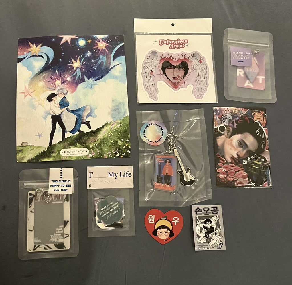 Day 1 Haul 🫶

Howl print from <a href="/dailylouisbella/">angel 🐯 doujima F27-28 & cf22 P20-21</a> 
Unforgiven sticker from <a href="/sssaltygum/">juju 🗯 cf22 B-04b ° pland5 B1</a> 
Carat keyring from <a href="/jeonbaragi/">dean 🐺</a> 
DPR Ian keyring from <a href="/Nickablesss/">sunny ☀️</a> 
Mingyu print from <a href="/kurcacius/">🍄 at P–LAND B79!</a> 
FML stickers from <a href="/ddunddun___i/">ddundduni // P-Land 22-23 June</a> 
B*zaar PC holder from <a href="/lattaestudio/">ash✧</a> 
Freebies from <a href="/gshnlng/">ellenzyy 🍉 / tofu</a>