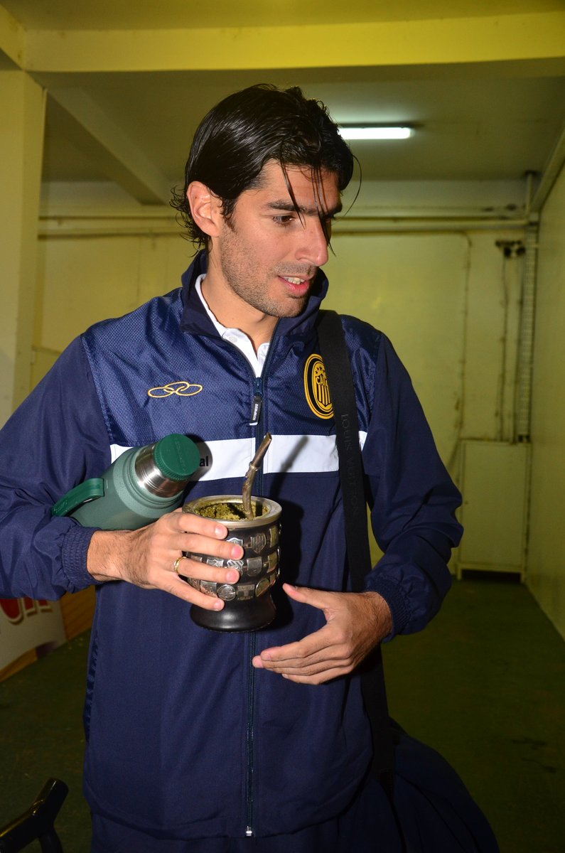 RosarioCentral's tweet photo. 🧉 Domingo feriado... ¿Está para esos mates, Canalla? 🤪 https://t.co/0KwaM2XS3T