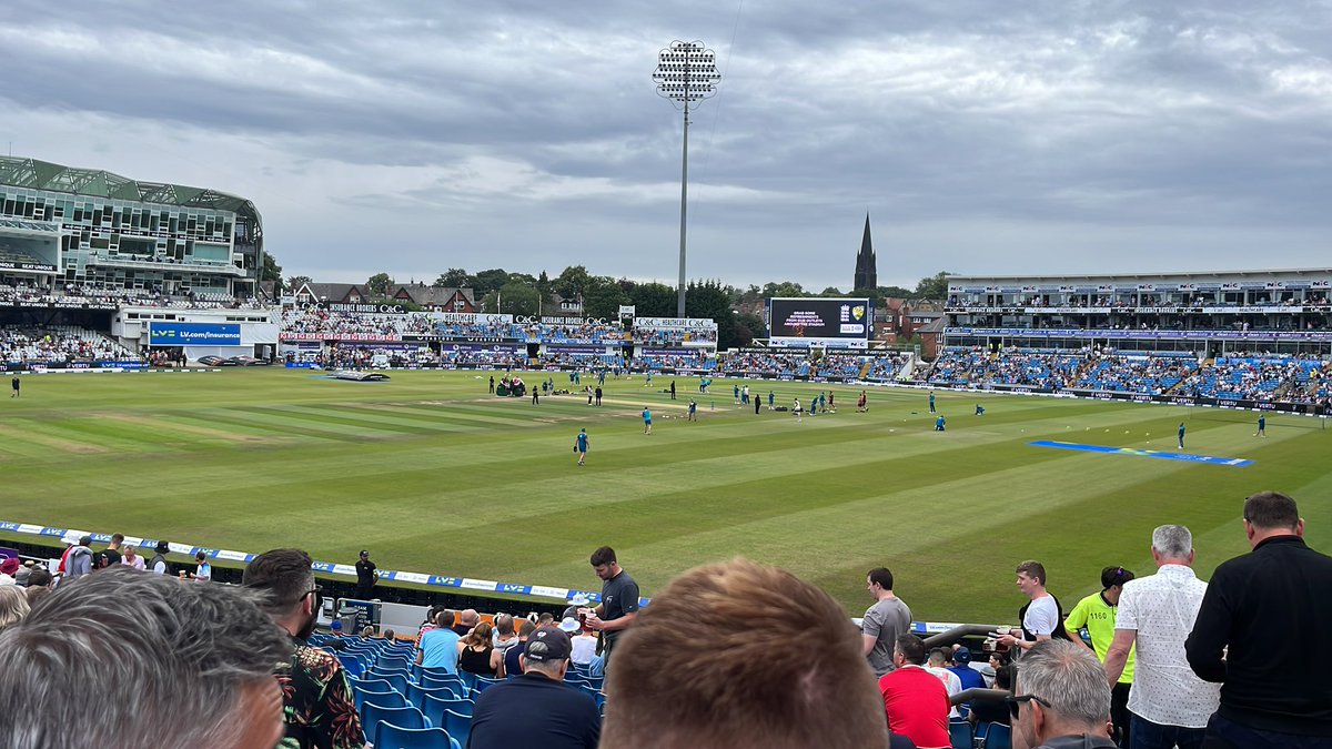 Sam Thompson tweet media