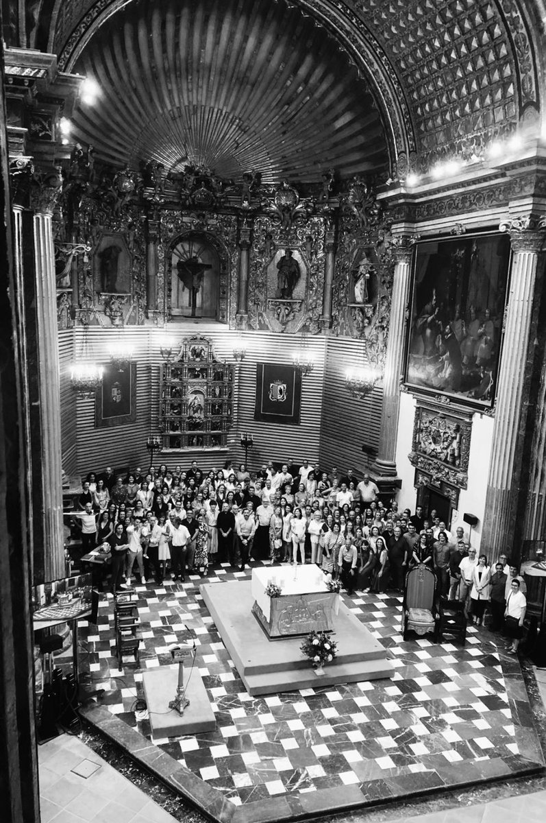 ¡𝑽𝒊𝒗𝒂 𝑺𝒂𝒏𝒕𝒐 𝑫𝒐𝒎𝒊𝒏𝒈𝒐!
❤️ Unidos en esta misión educativa; 𝑺𝑰𝑮𝑨𝑴𝑶𝑺 𝑭𝑶𝑹𝑴𝑨𝑵𝑫𝑶 𝑷𝑬𝑹𝑺𝑶𝑵𝑨𝑺.